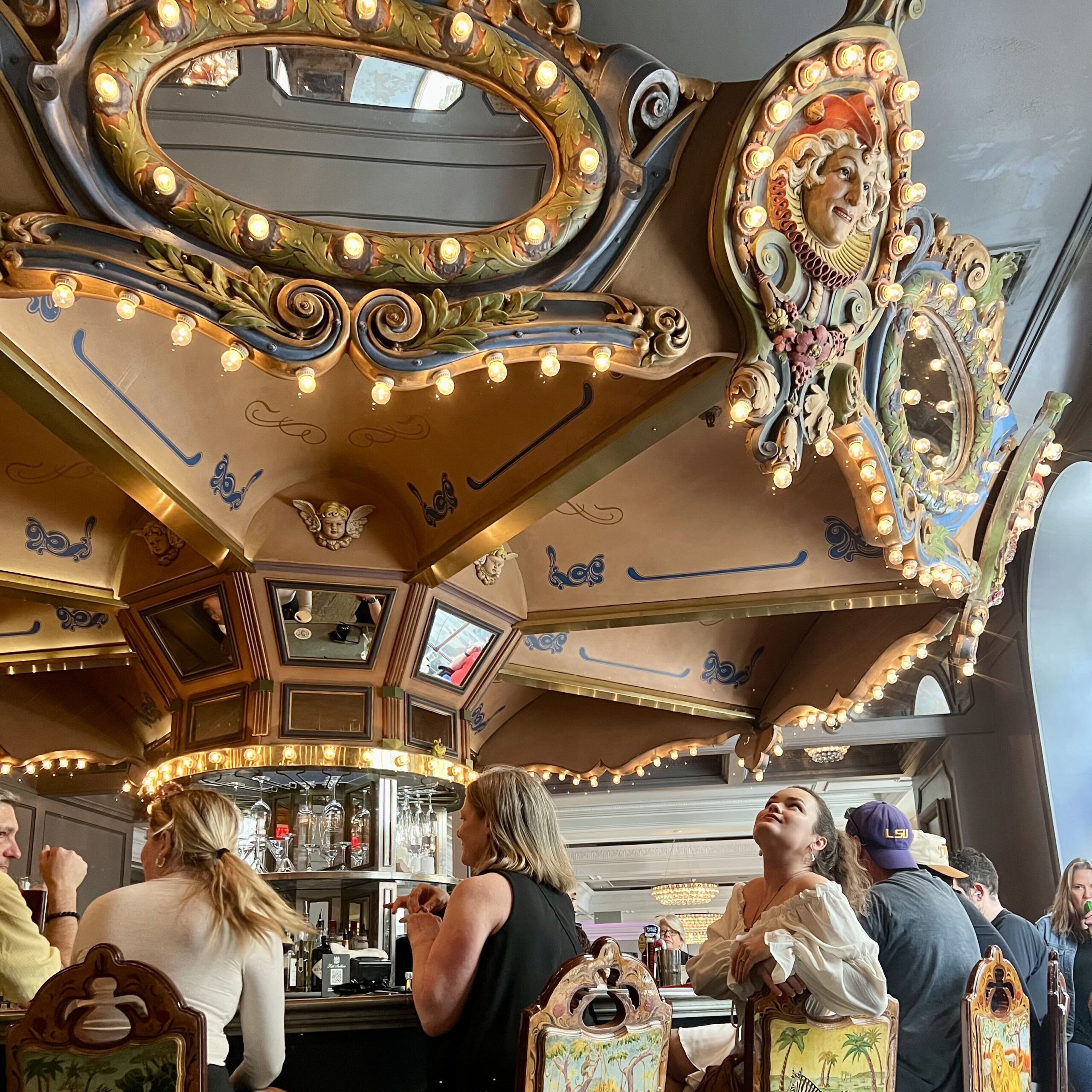 The Carousel Bar & Lounge