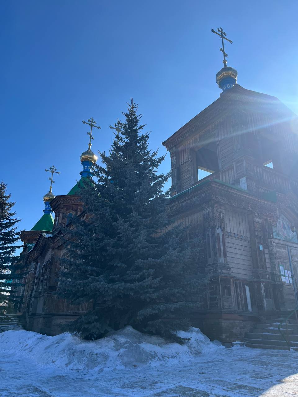 деревянная церковь каракол