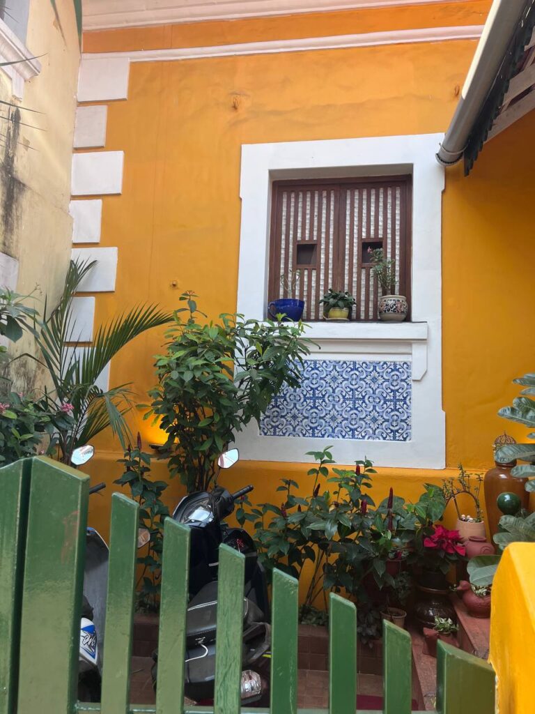 район фонтаньяс латинский квартал гоа