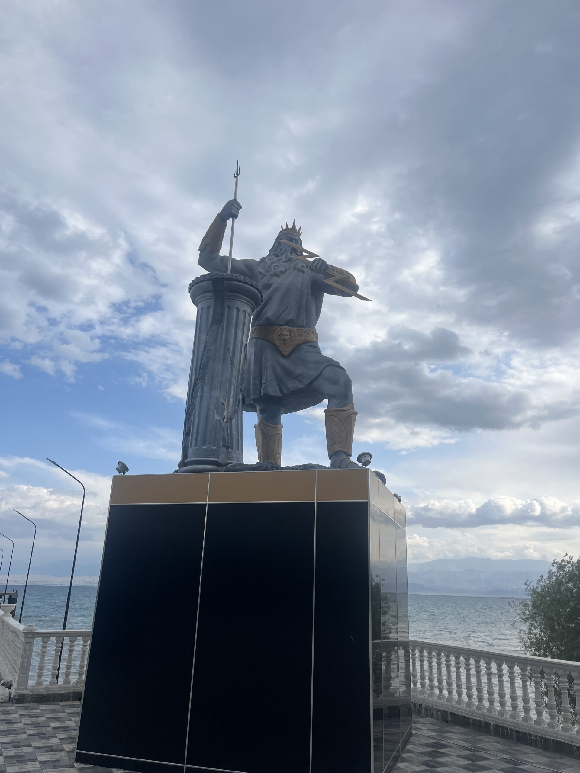 балыкчи пляж зевс  пирс 
